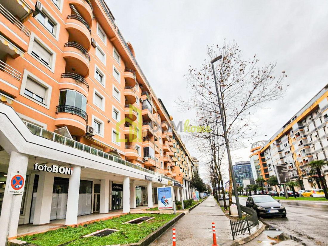 Poslovni prostor 230m2, Preko Morače